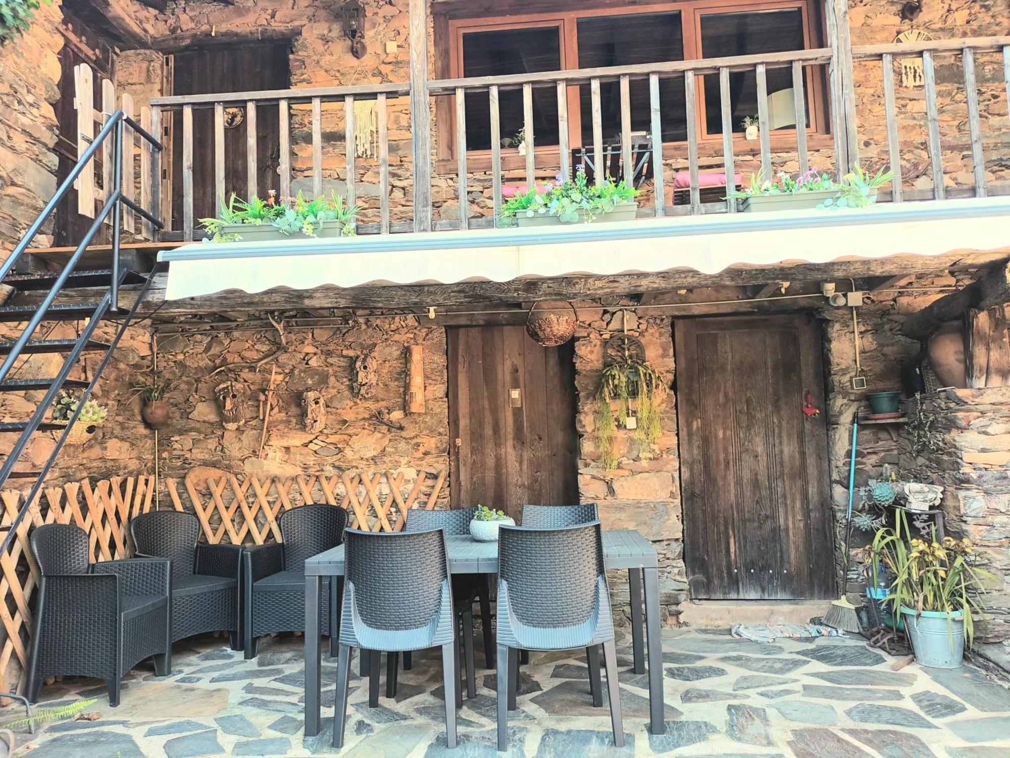 A Casa Da Natalia Guest House Cha de Alvares Екстериор снимка